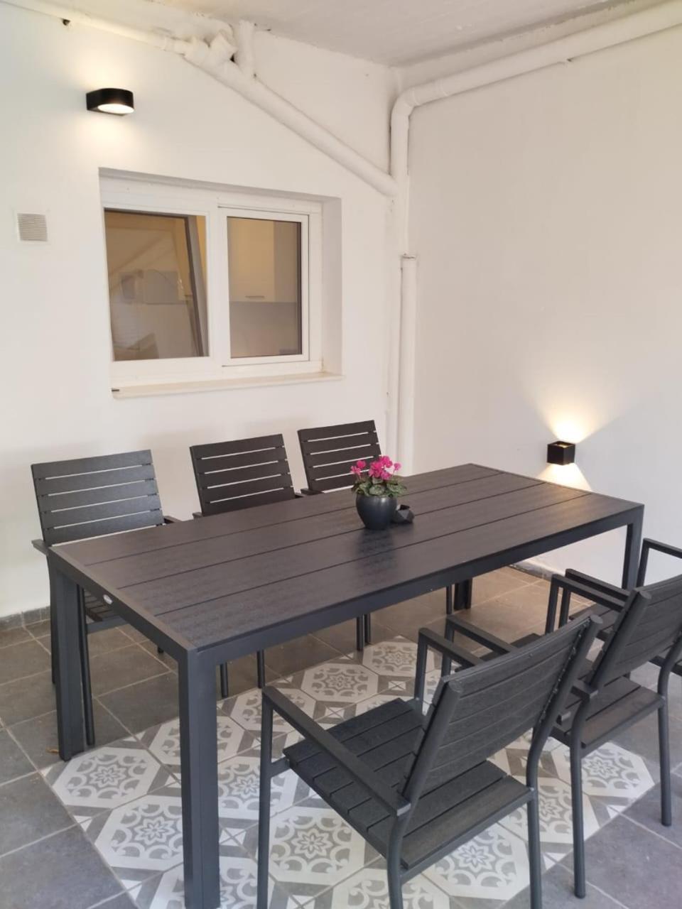 Black N' White Cozy Housegarden Alexandroupoli Exterior foto