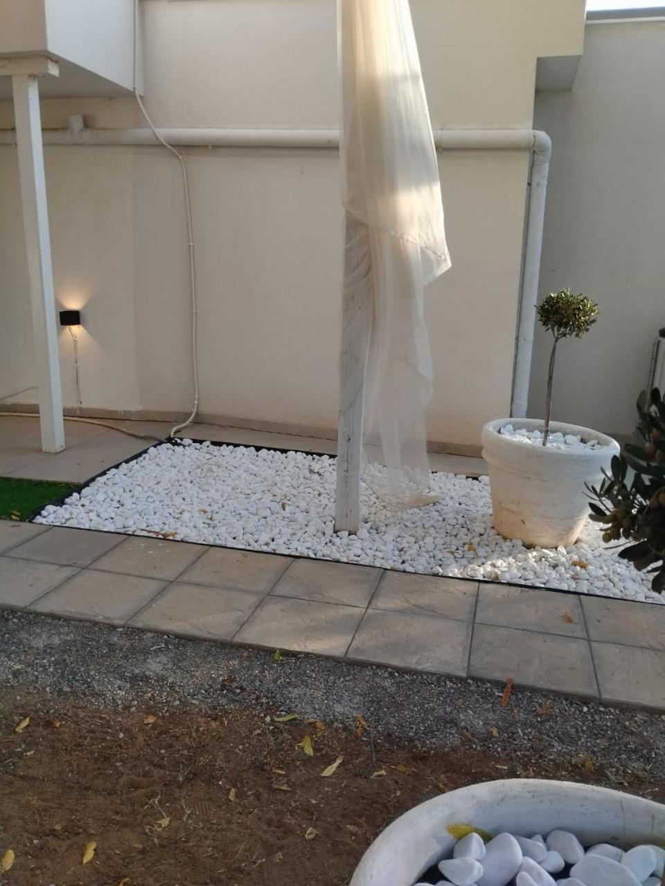 Black N' White Cozy Housegarden Alexandroupoli Exterior foto